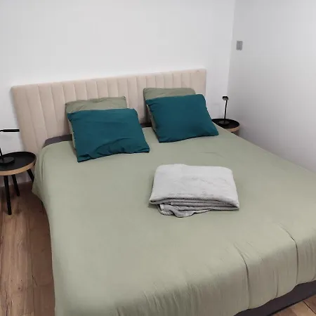 Maison Entiere Avec Parking Gratuit, Wifi & Clim 度假居 *