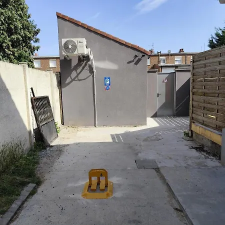 Maison Entiere Avec Parking Gratuit, Wifi & Clim * Douai