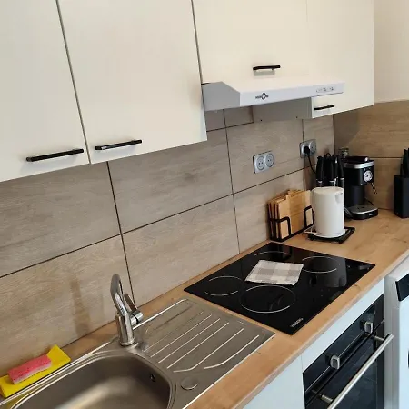 Maison Entiere Avec Parking Gratuit, Wifi & Clim