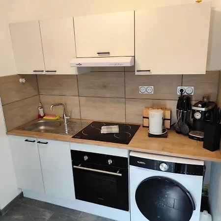 Vakantiehuis Maison Entiere Avec Parking Gratuit, Wifi & Clim *